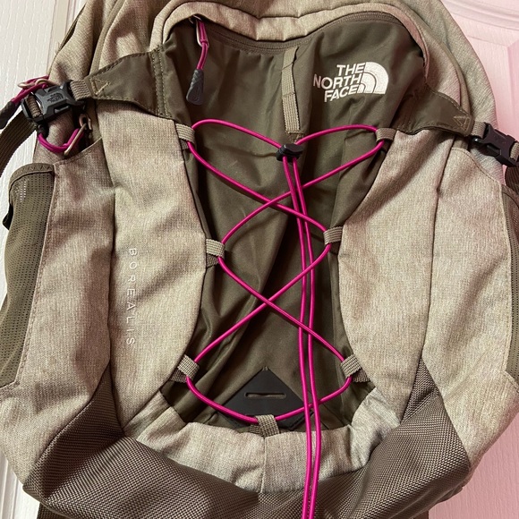 NORTHFACE Borealis Backpack - Picture 1 of 7